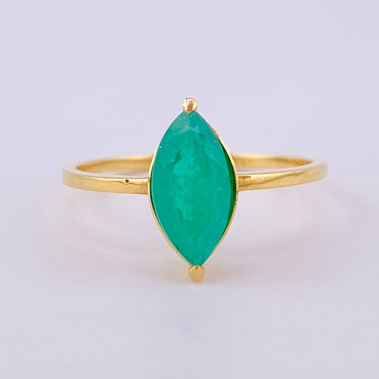 Anillo Solitario Rombo En Cetro 1.3 Qts Esmeralda 2gr / T7 3/4 / Oro Amarillo 18K ©