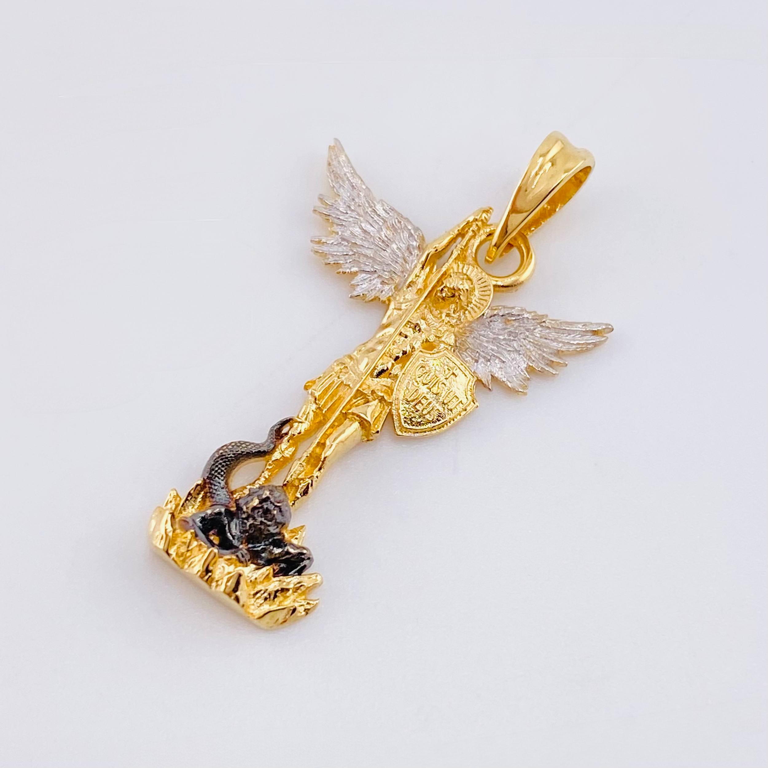 Dije San Miguel Arcangel 3.1gr / 1 1/4 in / Dos Oros Amarillo Blanco 18K ©