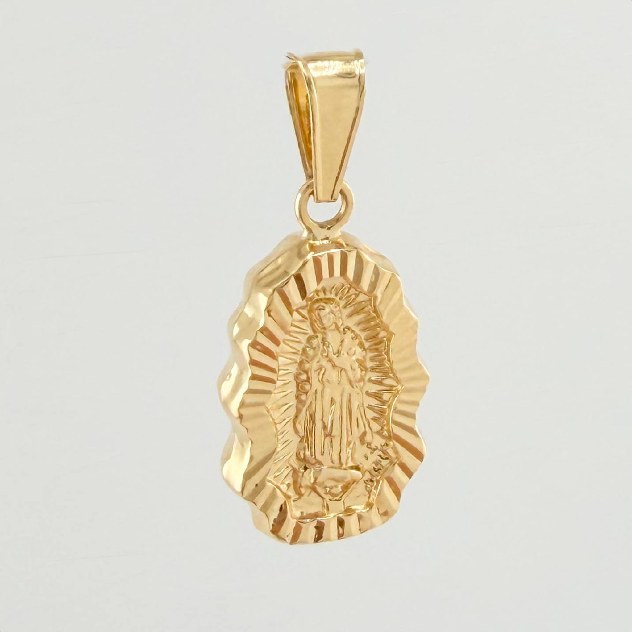 Dije Virgen Guadalupe Silueta Rallado 1.25gr / 1 in / Oro Amarillo 18K ©