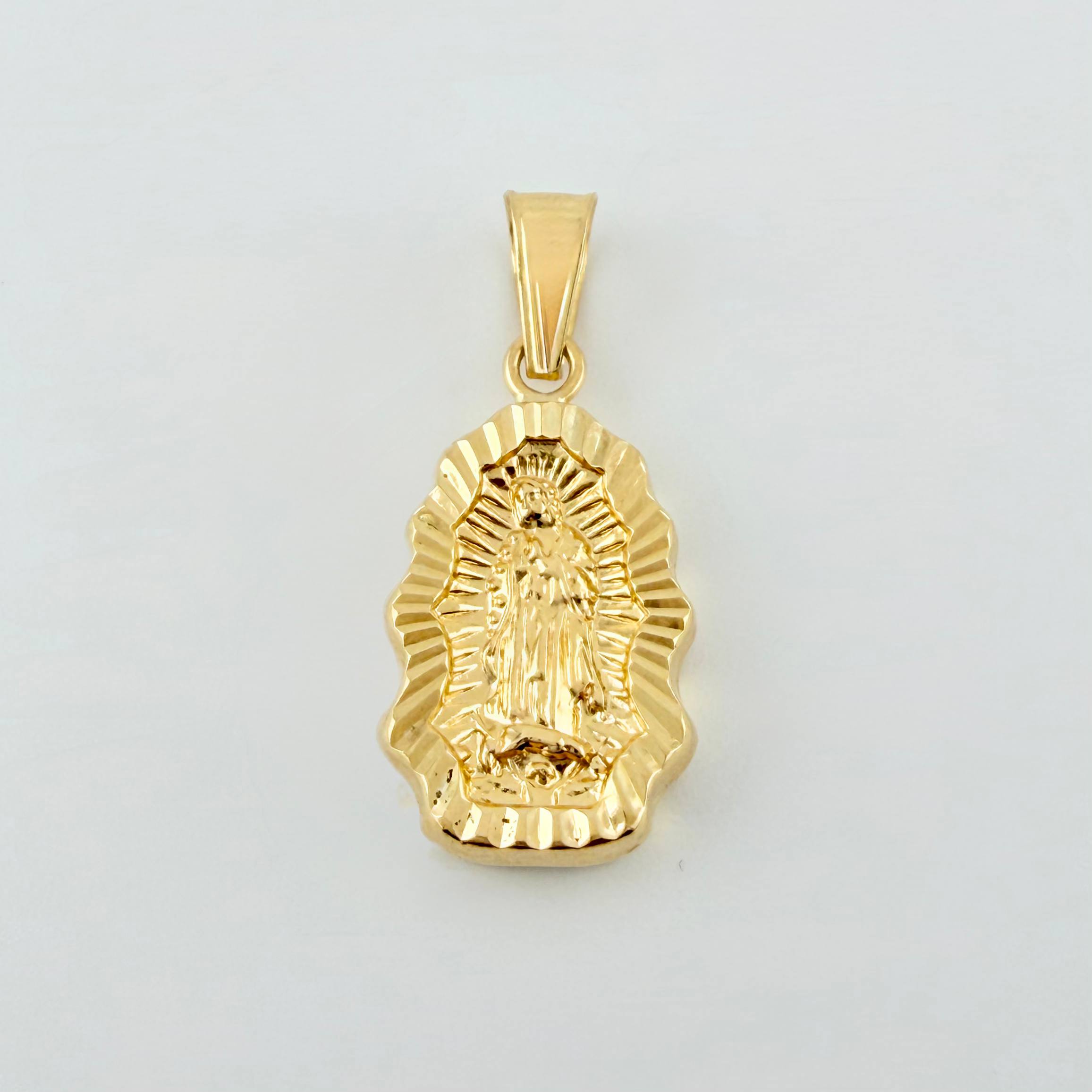 Dije Virgen Guadalupe Silueta Rallado 1.25gr / 1 in / Oro Amarillo 18K ©