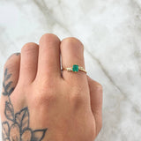 Anillo Solitario Rectangulo Interlineal 1.5gr / T7 / Esmeralda 35pts Circones Blancos Oro Amarillo 18K (Joya) ©