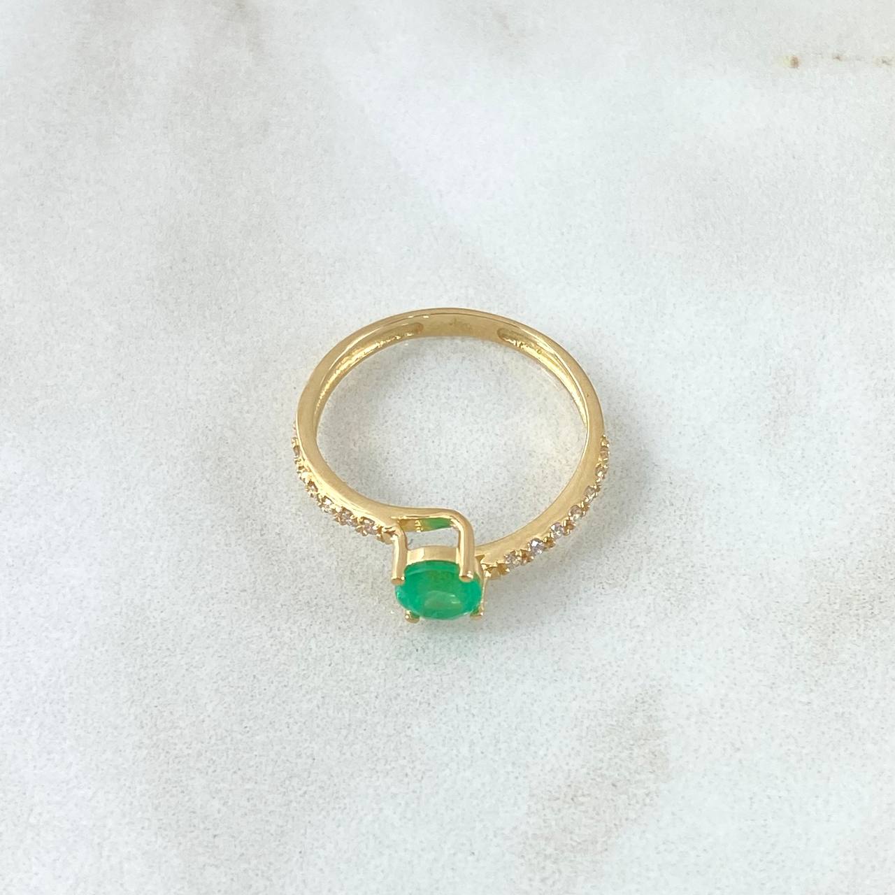 Oblique Dense Solitaire Ring 2gr / Size 6 1/2 / Emerald 58pts Diamonds 19 pts 18K Yellow Gold (Jewel) ©