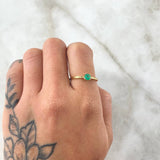 Solitaire Ring Bridge 1.5gr / Size 6 3/4 / Emerald 25pts 18K Yellow Gold (Jewelry) ©