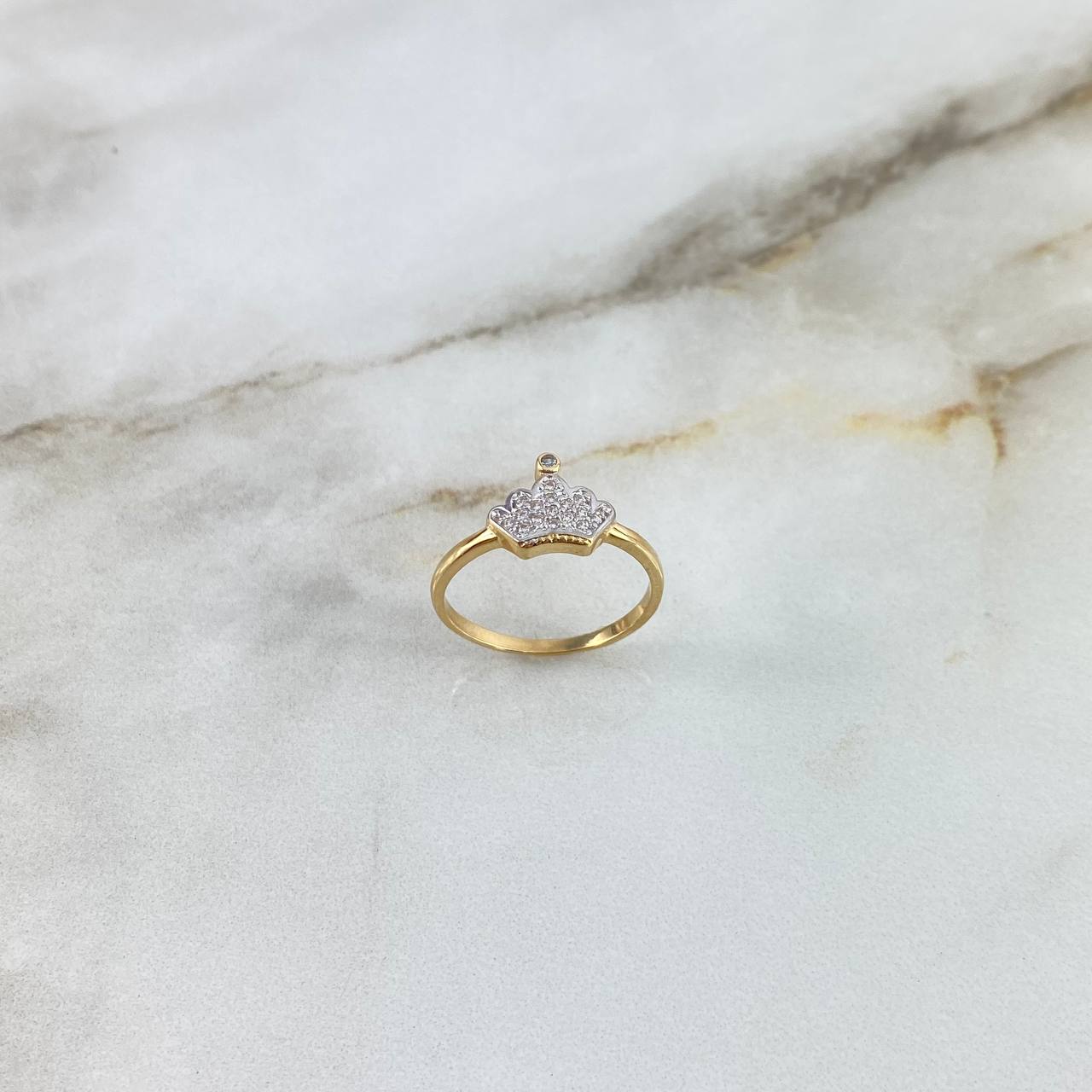 Crown Ring 1.9gr / T5 3/4 / White Zircons Yellow Gold ©