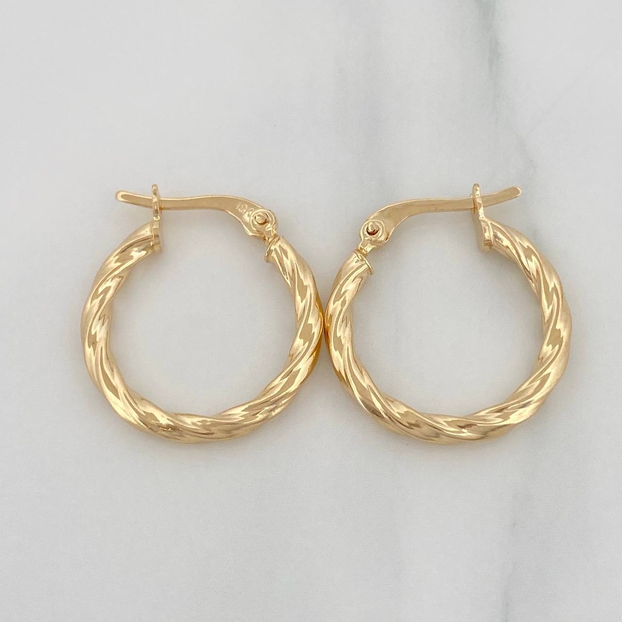Candongas Kari 1.45 g / 3/4 in Oro Amarillo 18K