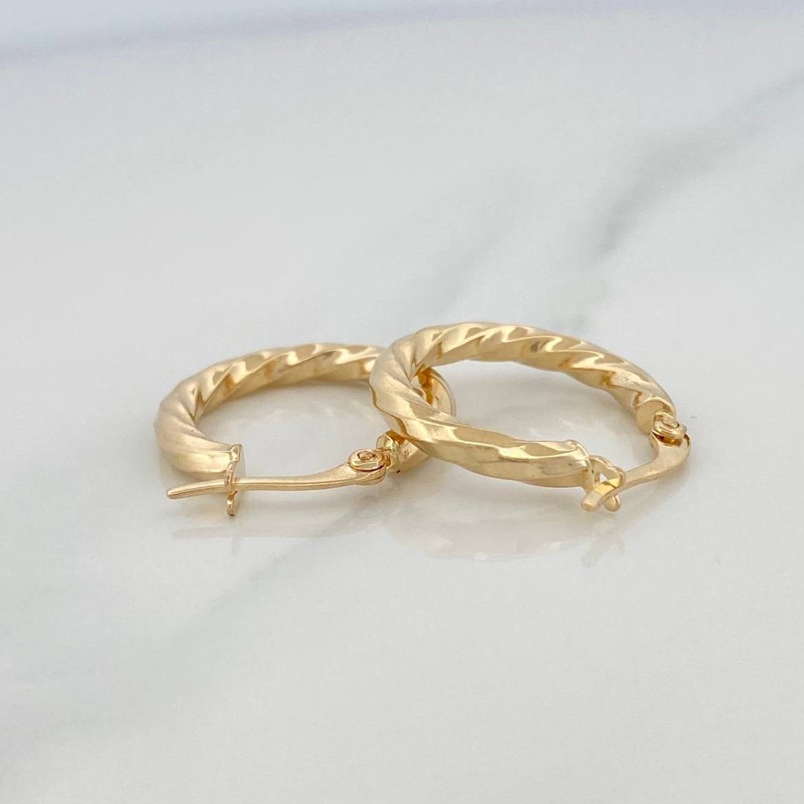 Candongas Derek 1.75 g / 3/4 in Oro Amarillo 18K