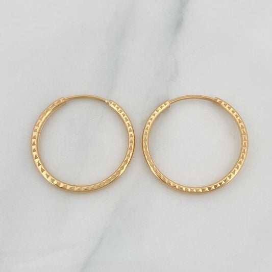 Candongas Aro Rayado 1.4 g / 3/4 in Oro Amarillo 18K