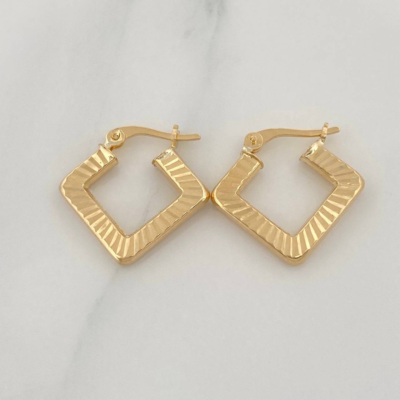 Candongas Rombo 2.2 g / 3/4 in Oro Amarillo 18K