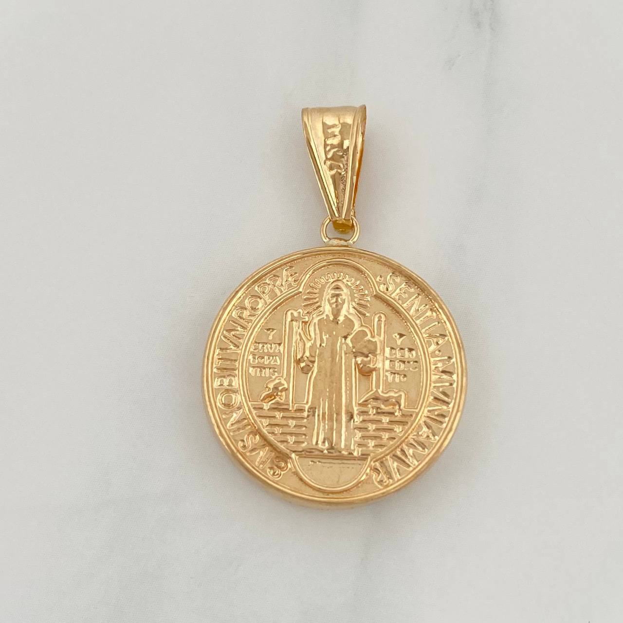 Dije San Benito 2.95 g / 1 1/4 in Oro Amarillo 18K