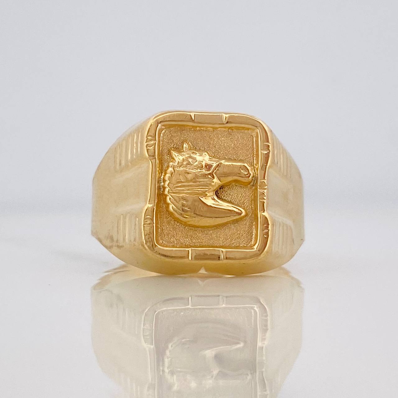 Horse Signet Ring 4g / T10 Yellow Gold 18K
