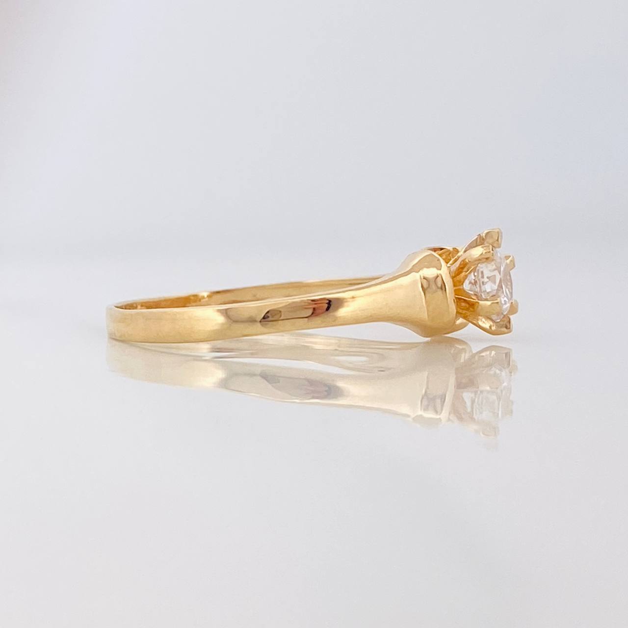 Anillo Solitario 2.1g / T7 Oro Amarillo 18K
