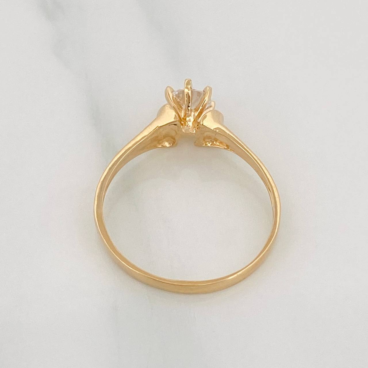 Anillo Solitario 2.1g / T7 Oro Amarillo 18K