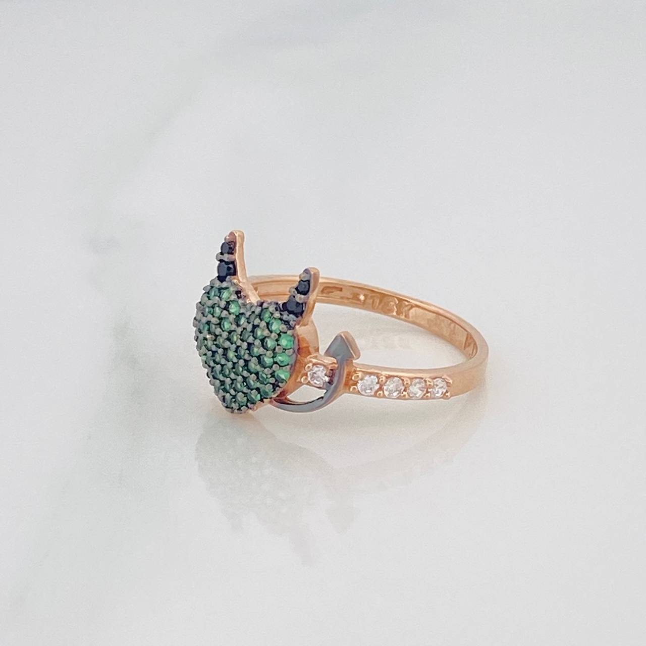 Devil Heart Ring 2.65g / T8 Three Golds 18K