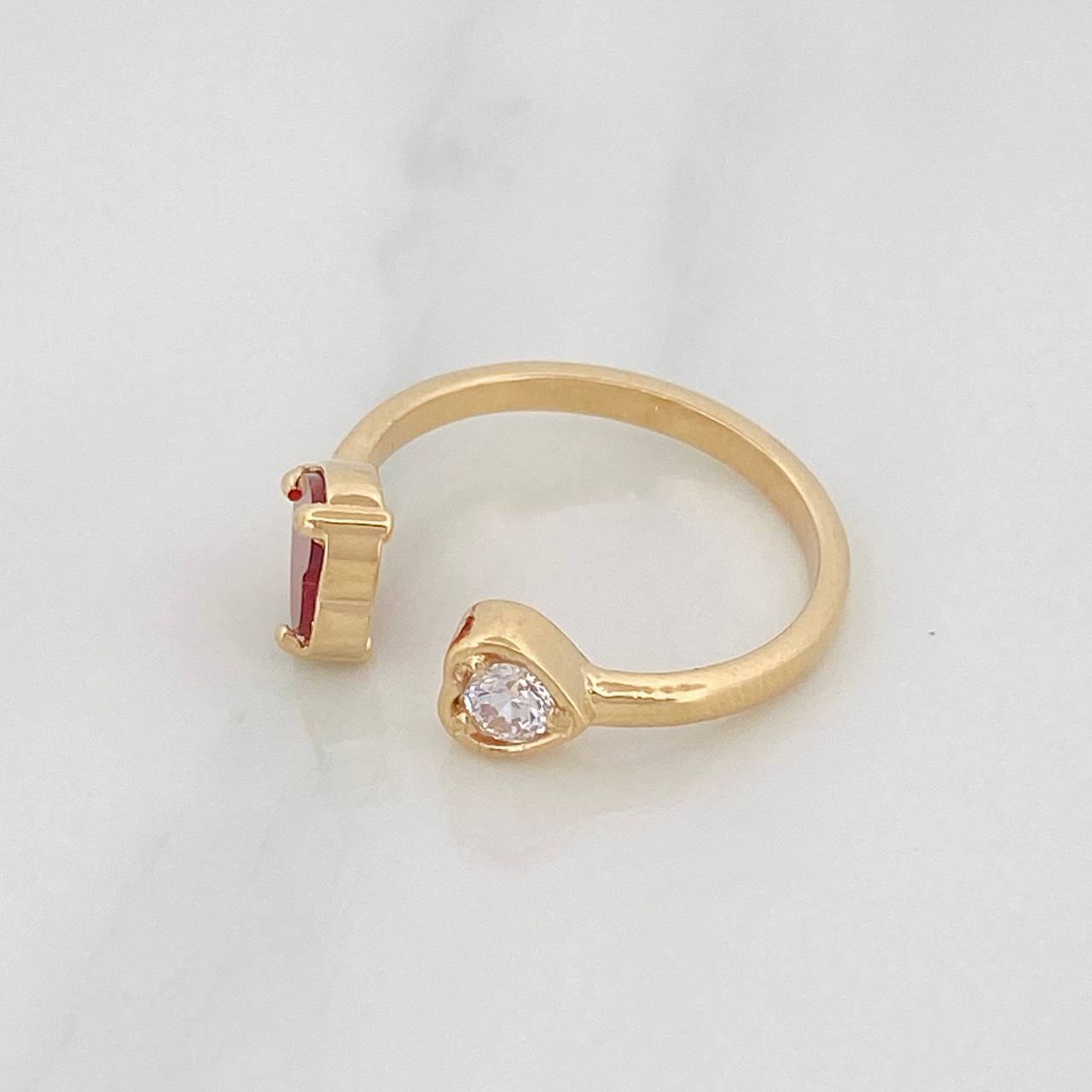 Hearts Ring 2.7g / Size 5 3/4 Yellow Gold 18K