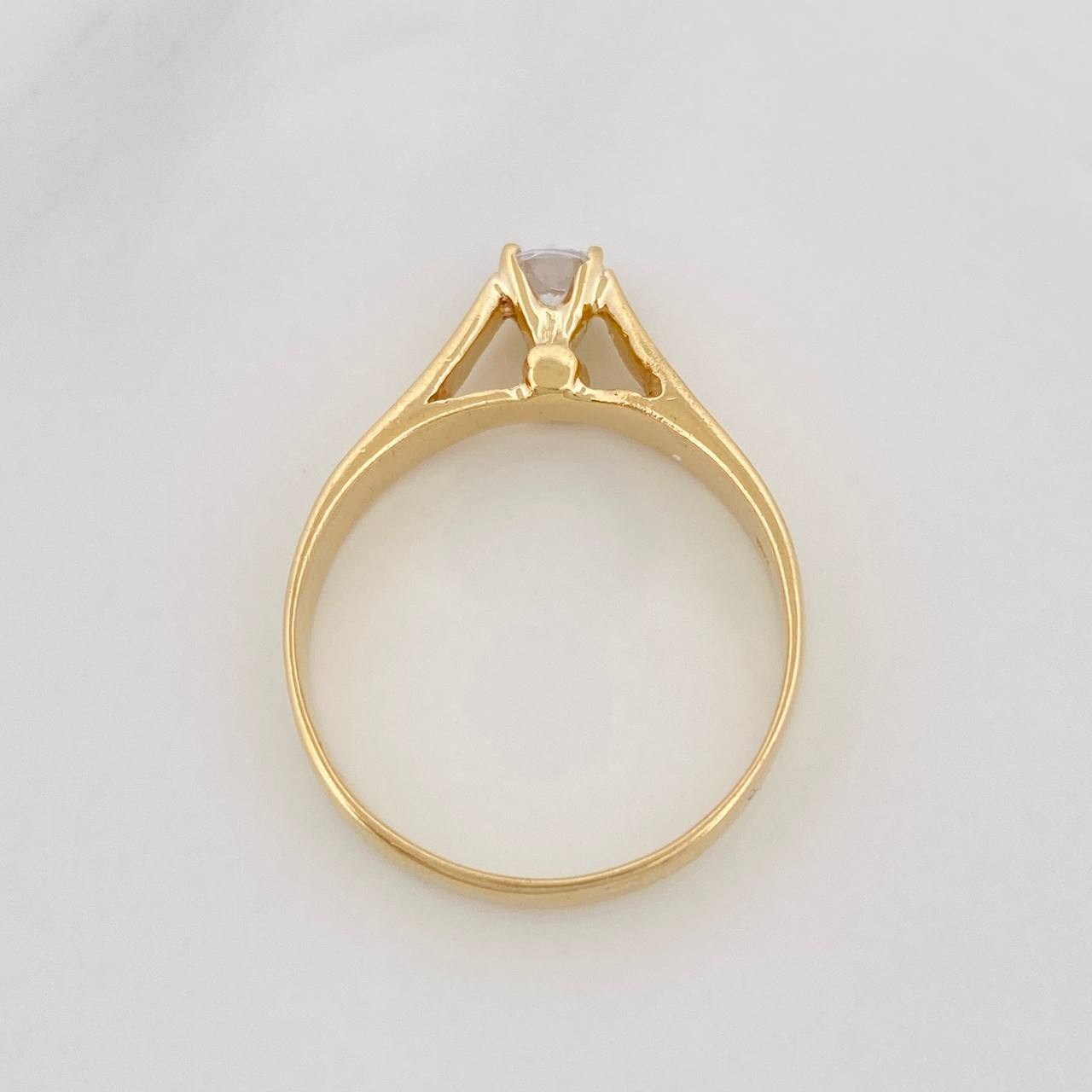 Solitaire Bridge Ring 3.35g / Size 7 1/4 Yellow Gold 18K