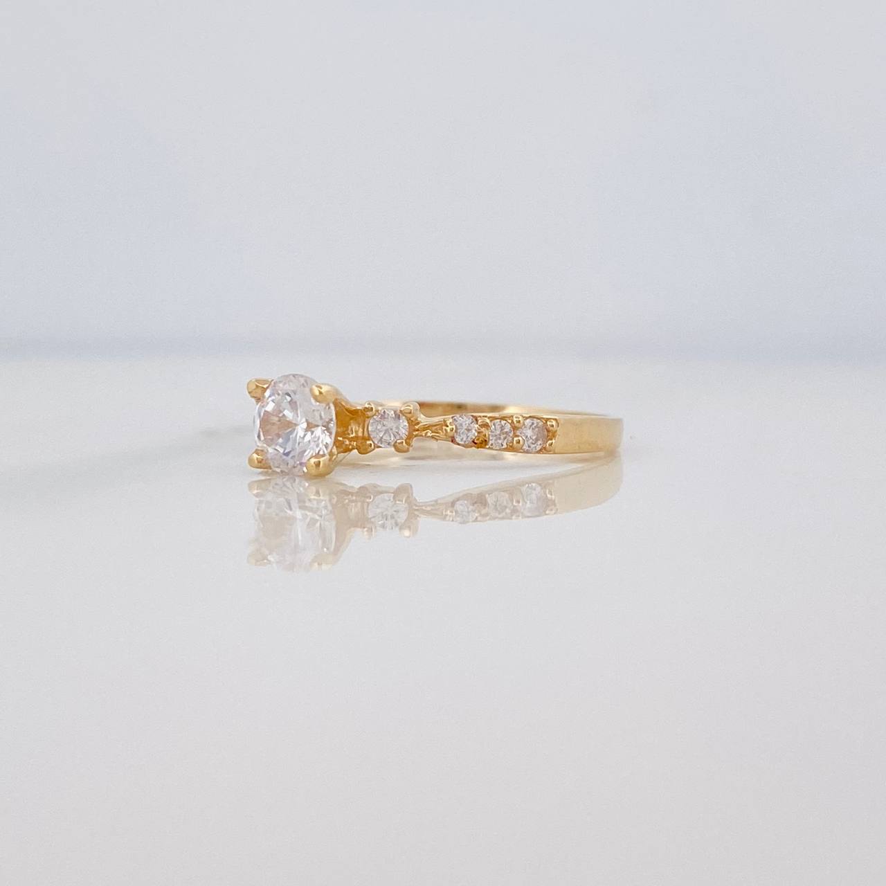 Solitaire Churumbela Ring 1.85g / T6 Yellow Gold 18K