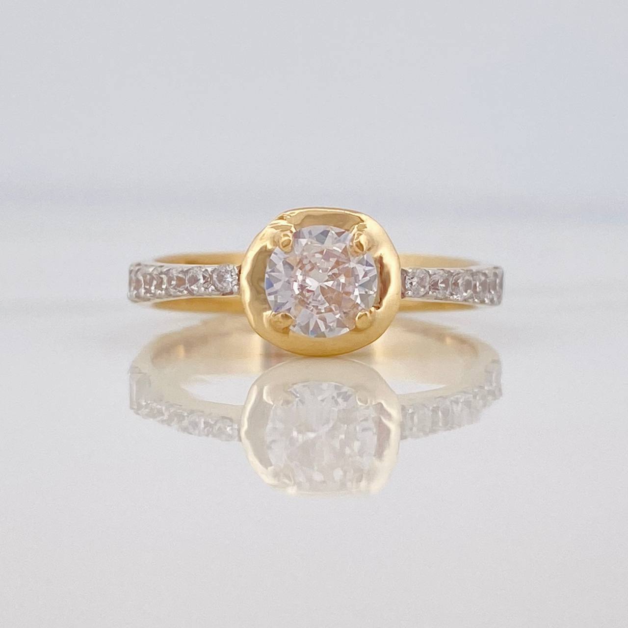 Square Halo Ring 3.5g / Size 7 1/4 Two-Tone Yellow and White Gold 18K