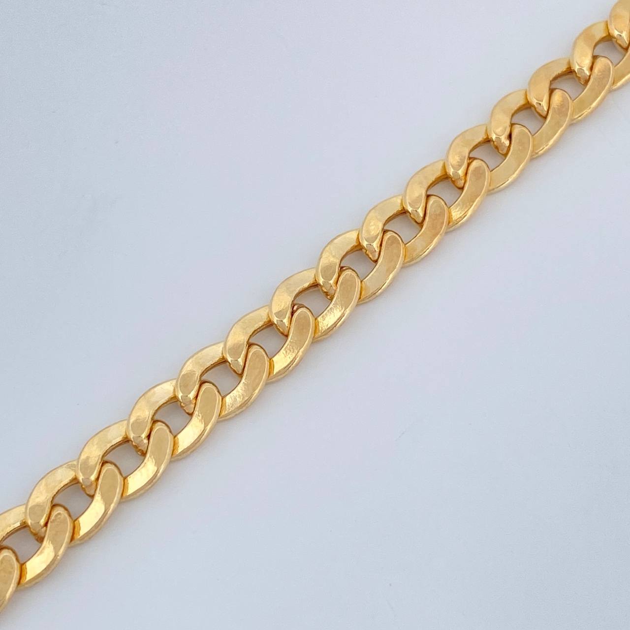 Pulso Cubano 7.05gr / 8 1/4 in / Oro Amarillo +1 18K &
