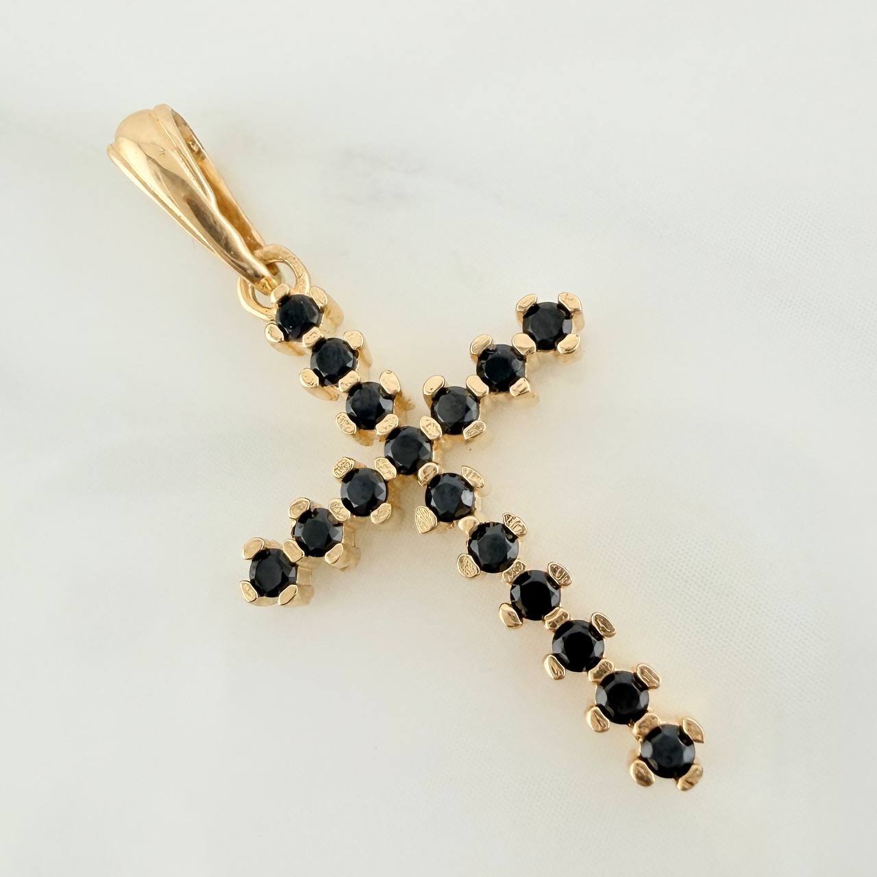 Pendant Cross 1.95gr / 1 1/4 in / Yellow Gold 18K &