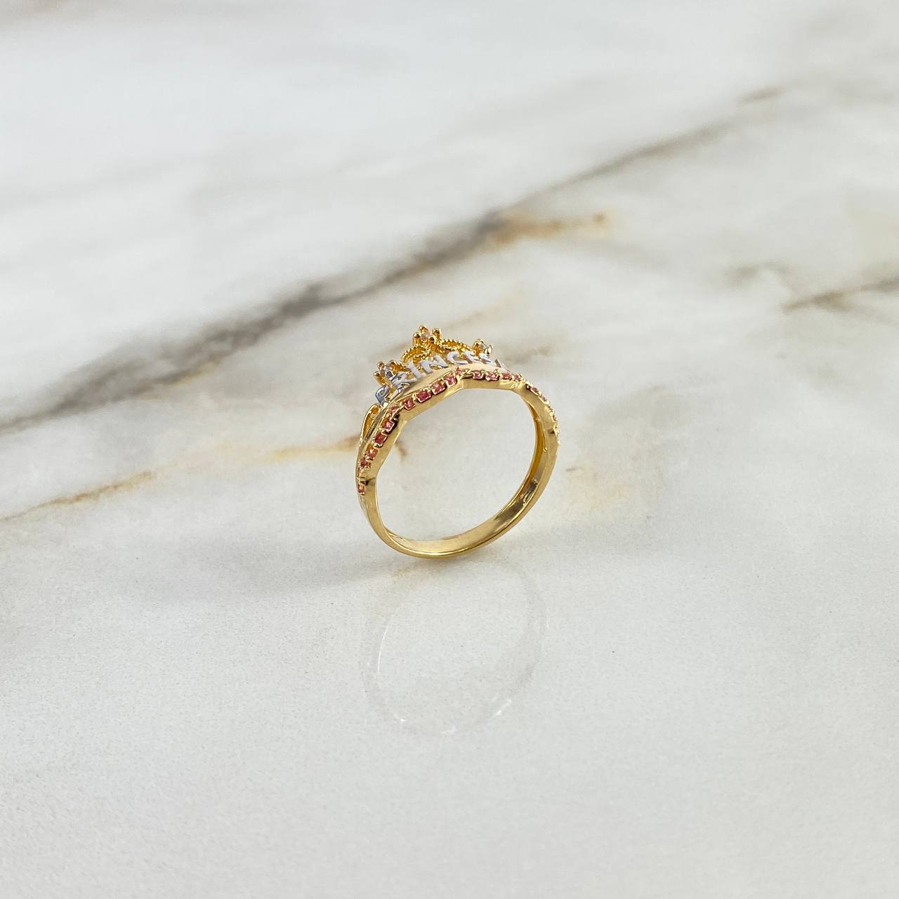 Princess Ring 2.45gr / Size 6 / Two Tone Yellow White 18K Gold ©