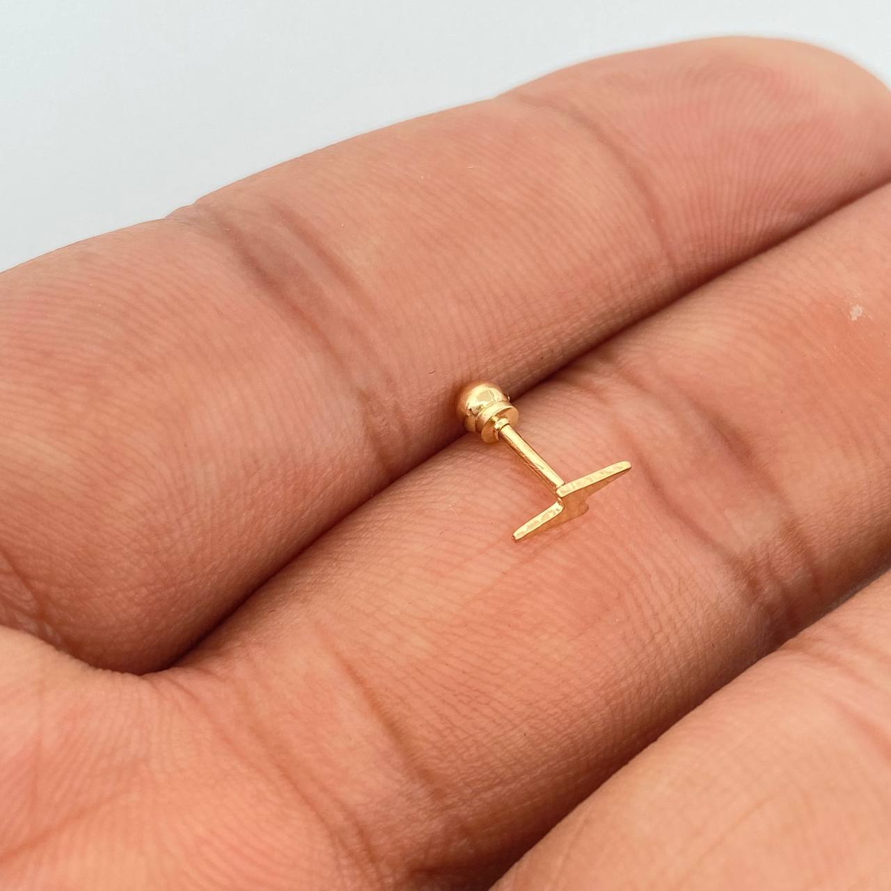 Flat Lightning Piercing 0.25gr / 1/2 in / 18K Gold $