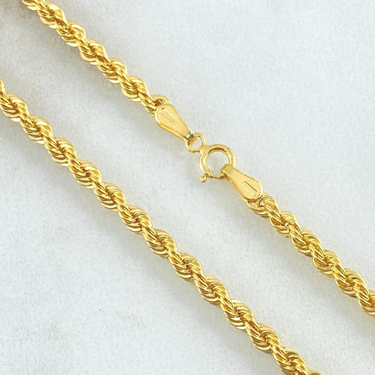 Rope Chain 2.75gr / 17.7in / +3 18K Gold ©