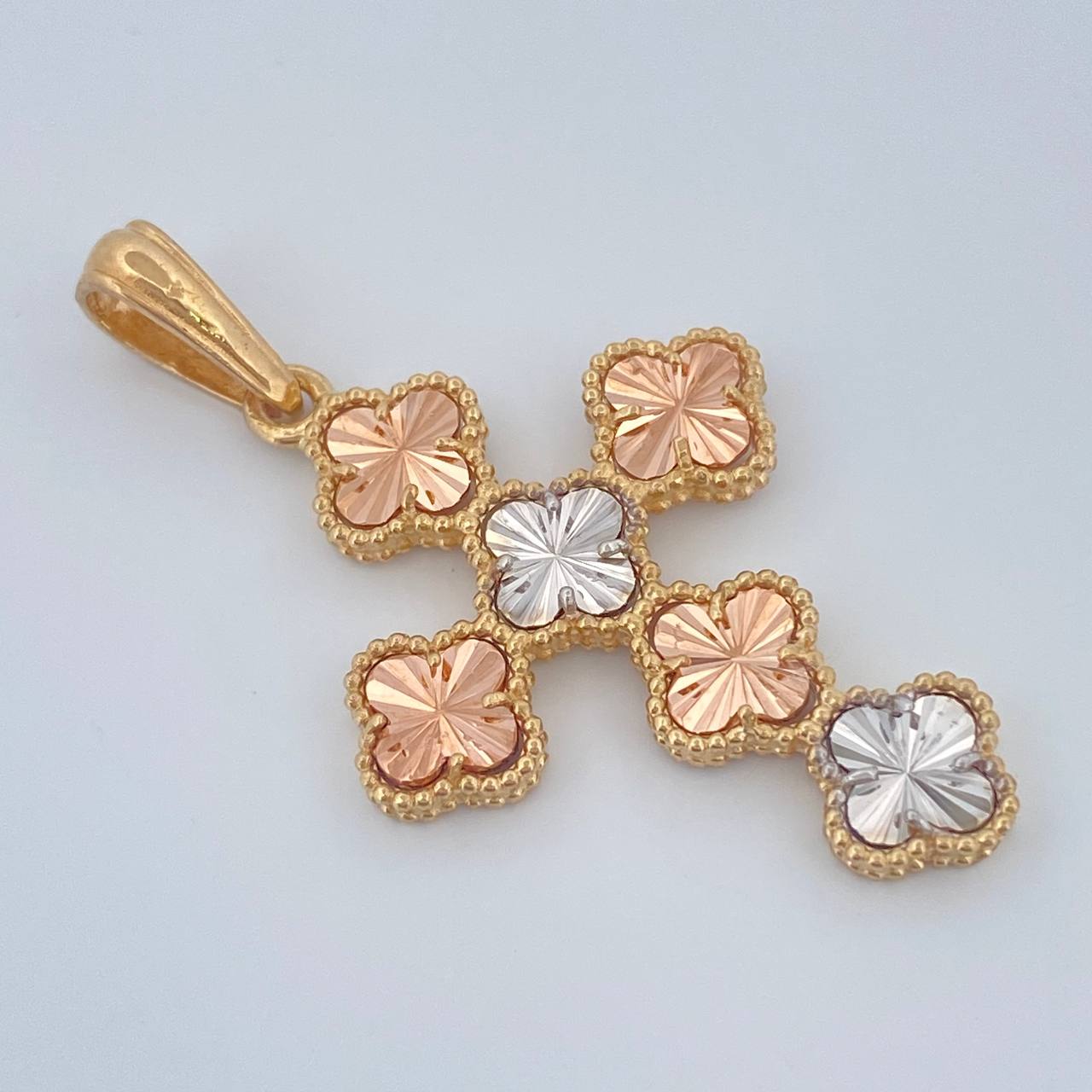 Dije Cruz Trebol 4.4gr / Tres Oros 18K &