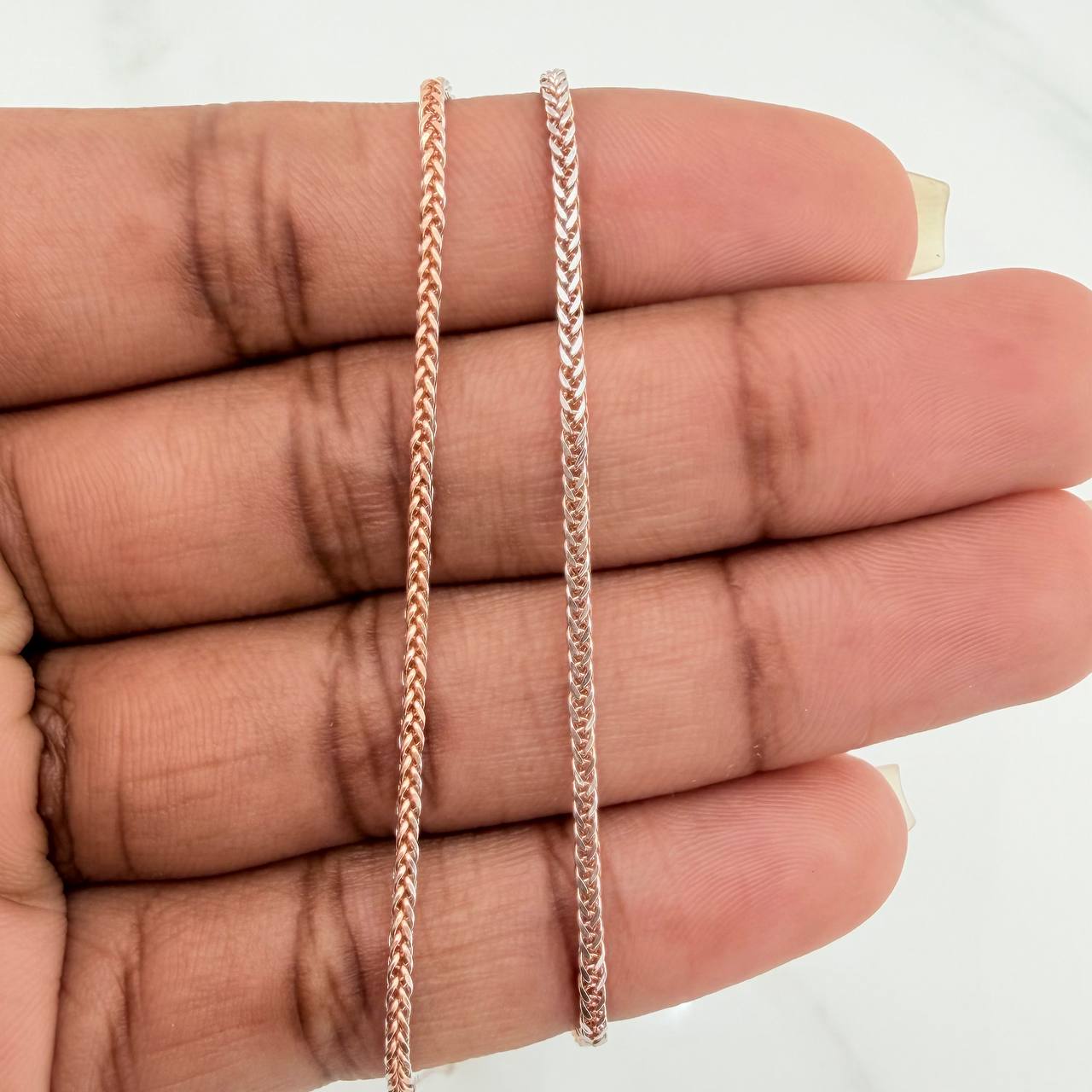 Cadena Franco 3.6gr / 23 3/4 in / 1.39mm Dos Oros Blanco Rosa +3 18K $