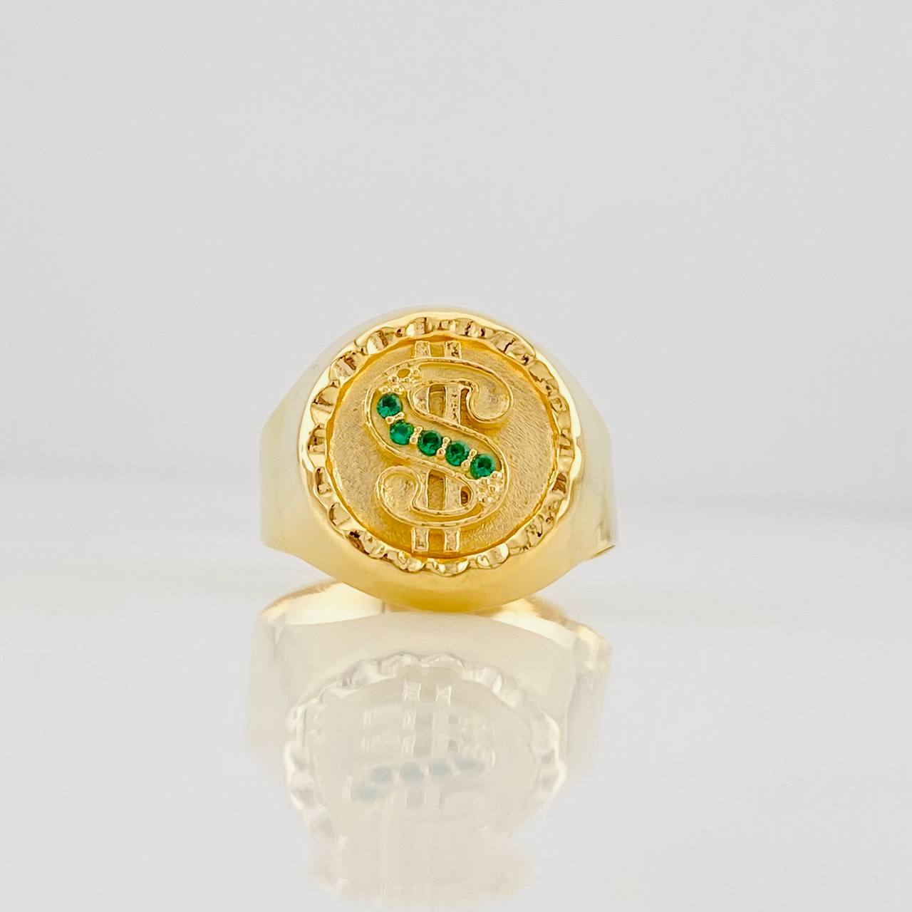 Anillo Sello Bordeado Signo Peso 3.75g / T9 Oro Amarillo 18K