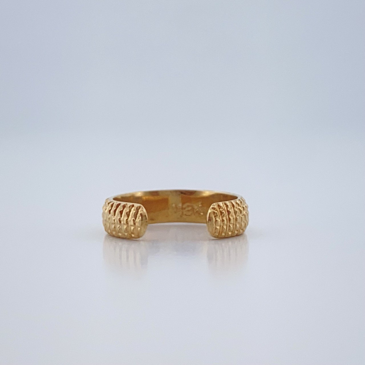 Piercing Earcuff Simulator 0.65gr / 0.5in / 18K Gold $