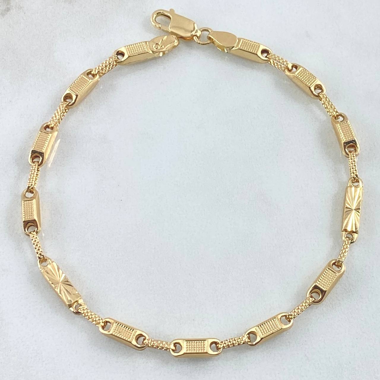 Pulso Rustico Tribal 4.75gr / 19.5cm / 3.6mm Texturizado Oro Amarillo 18K