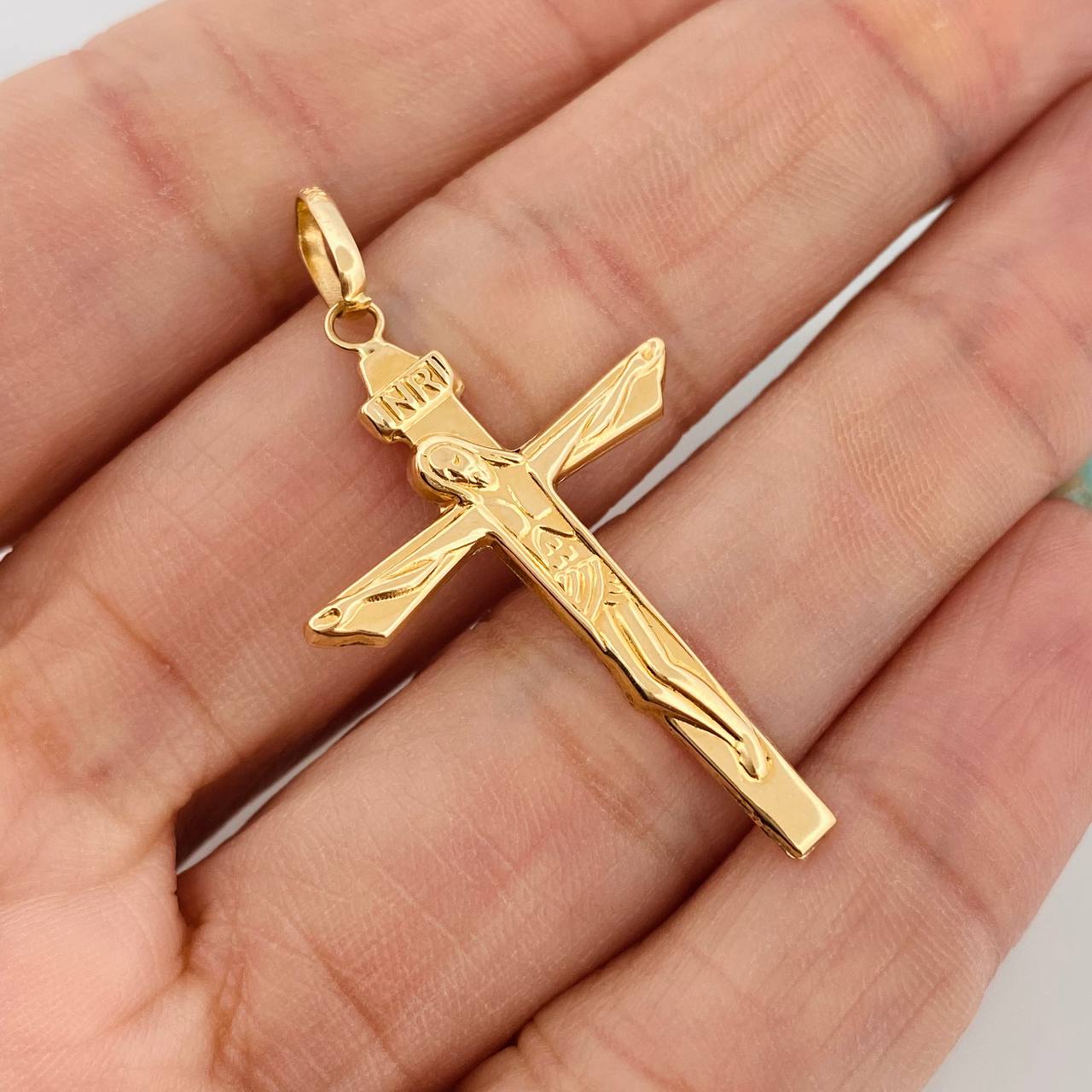 Dije Cruz Cristo Inri 1.5gr / 1 1/2 in / Oro Amarillo 18K &