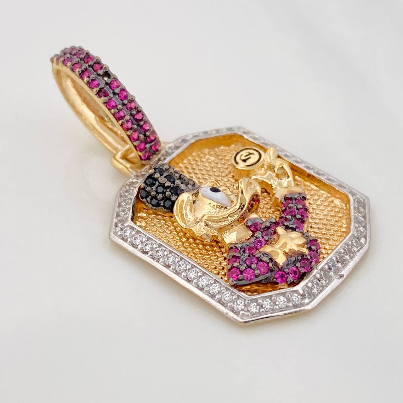 Pendant Duck Inspired 6.75g / 1 1/4 in Three Golds 18K