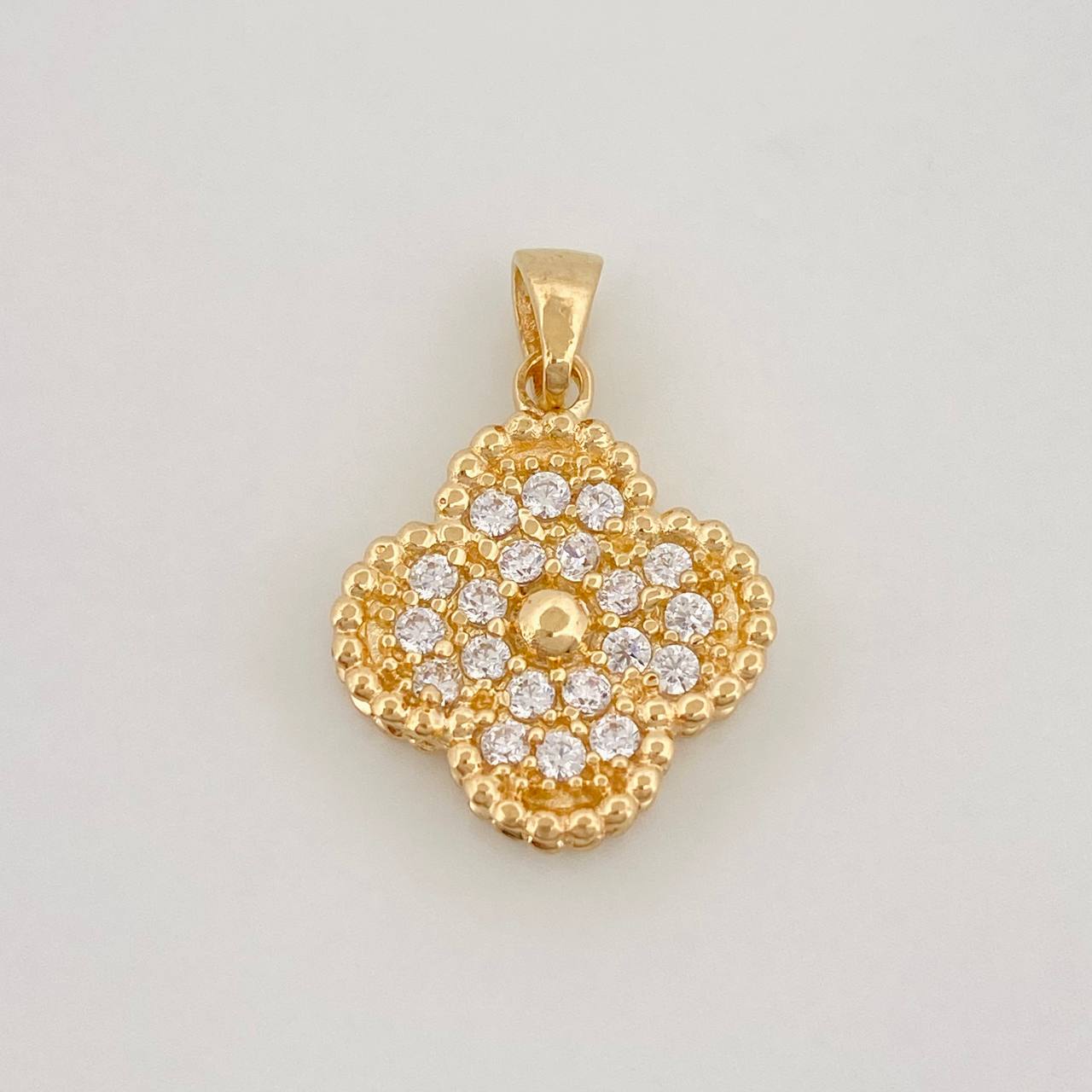 Clover Pendant 2.75g / 3/4 in 18K Yellow Gold