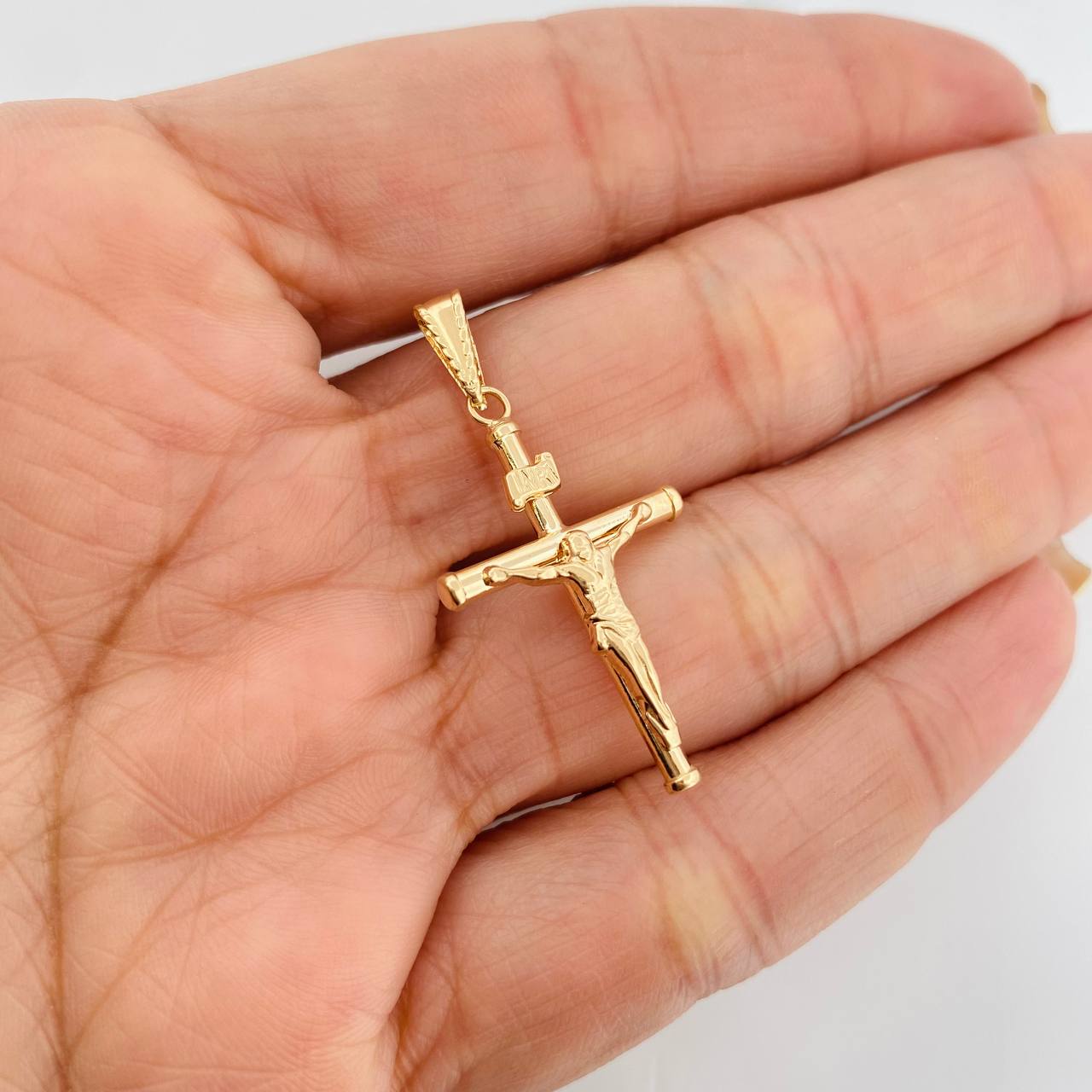 Pendant Cross Christ 1.45g / 1 1/2 in Yellow Gold 18K