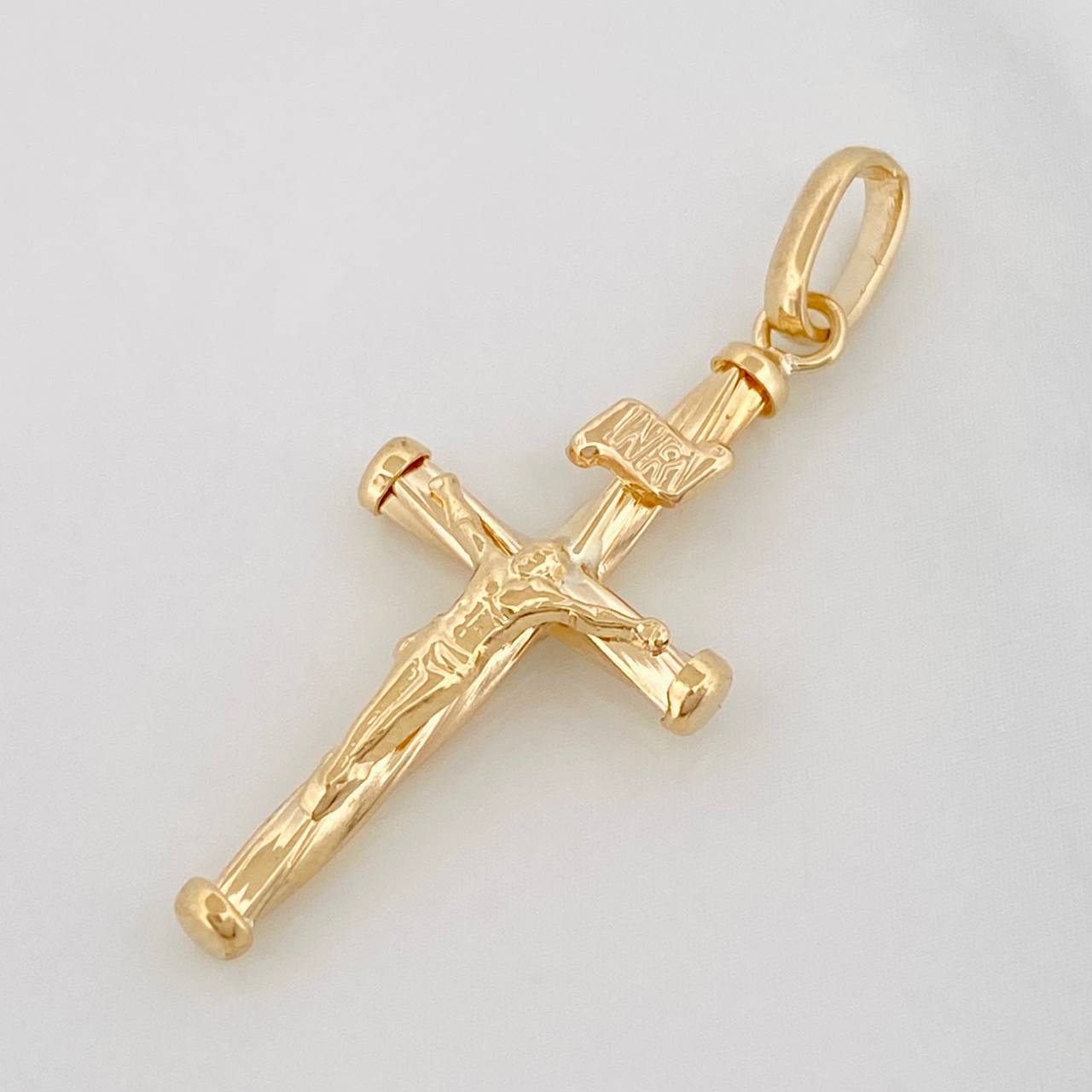 Pendant Cross Christ 1.15g / 1 1/2 in Yellow Gold 18K