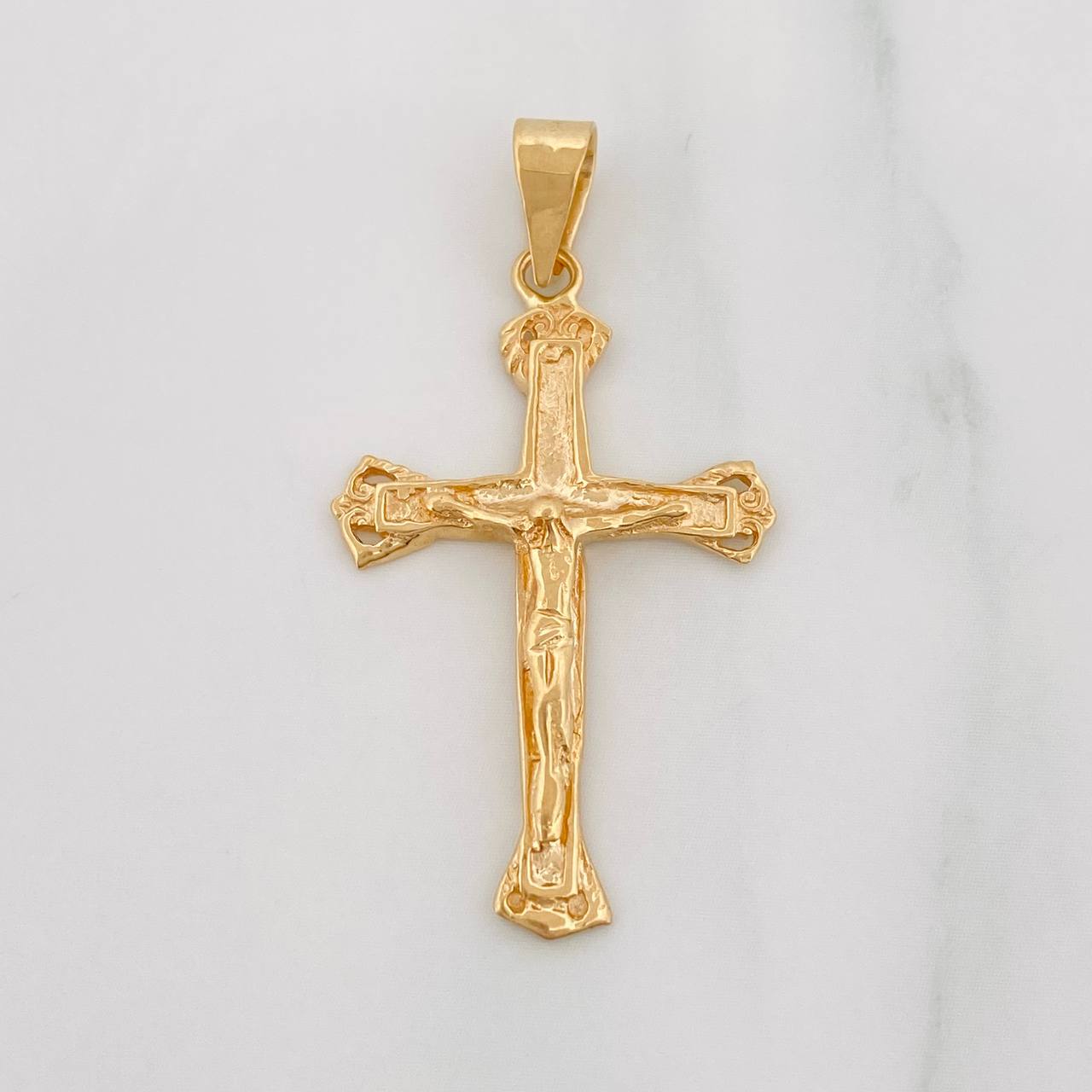 Dije Cruz Cristo 2.85g / 1 1/2 in Oro Amarillo 18K