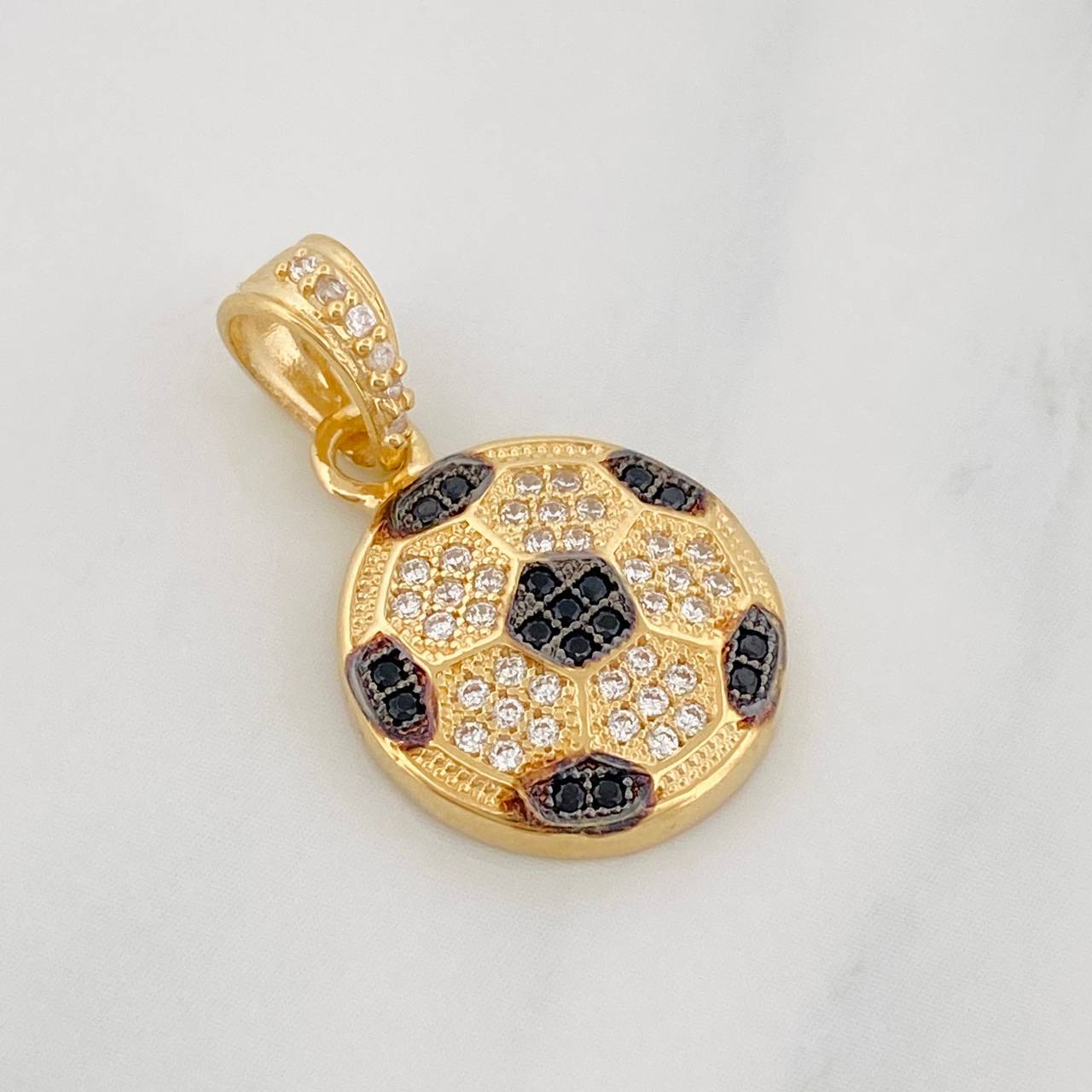 Dije Balon Futbol 2.5g / 3/4 in Dos Oros Negro Amarillo 18K