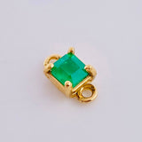 Charm Square Four Claws 60pts Emerald 0.7gr / 1/2 in / 18K Yellow Gold