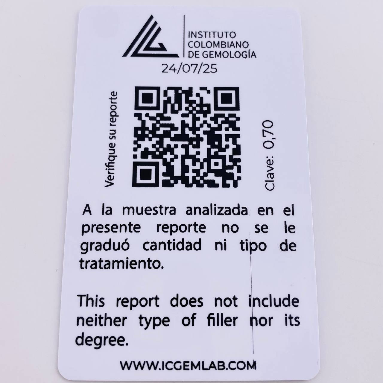 Herraje Cuadrado Cuatro Garras 70pts Esmeralda 0.95gr / 1/2 in / Oro Amarillo 18K