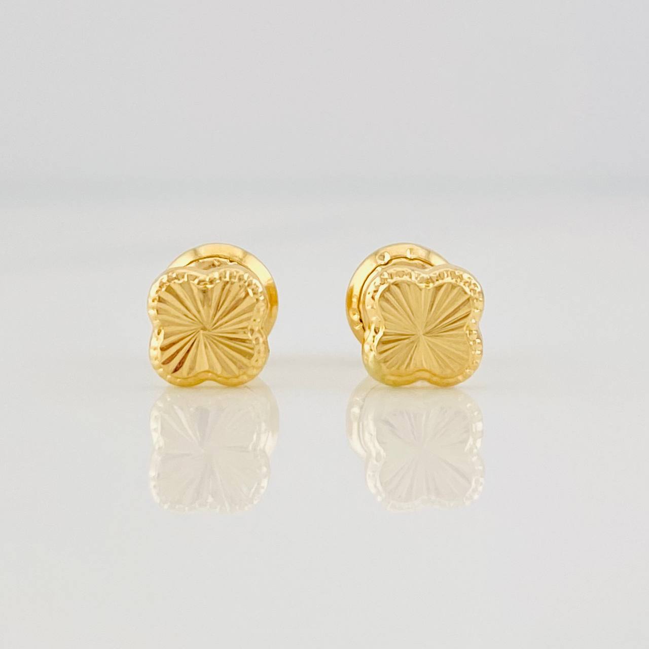 Topos Trebol Diamantado 0.7g / in / 5.06mm Oro Amarillo 18K