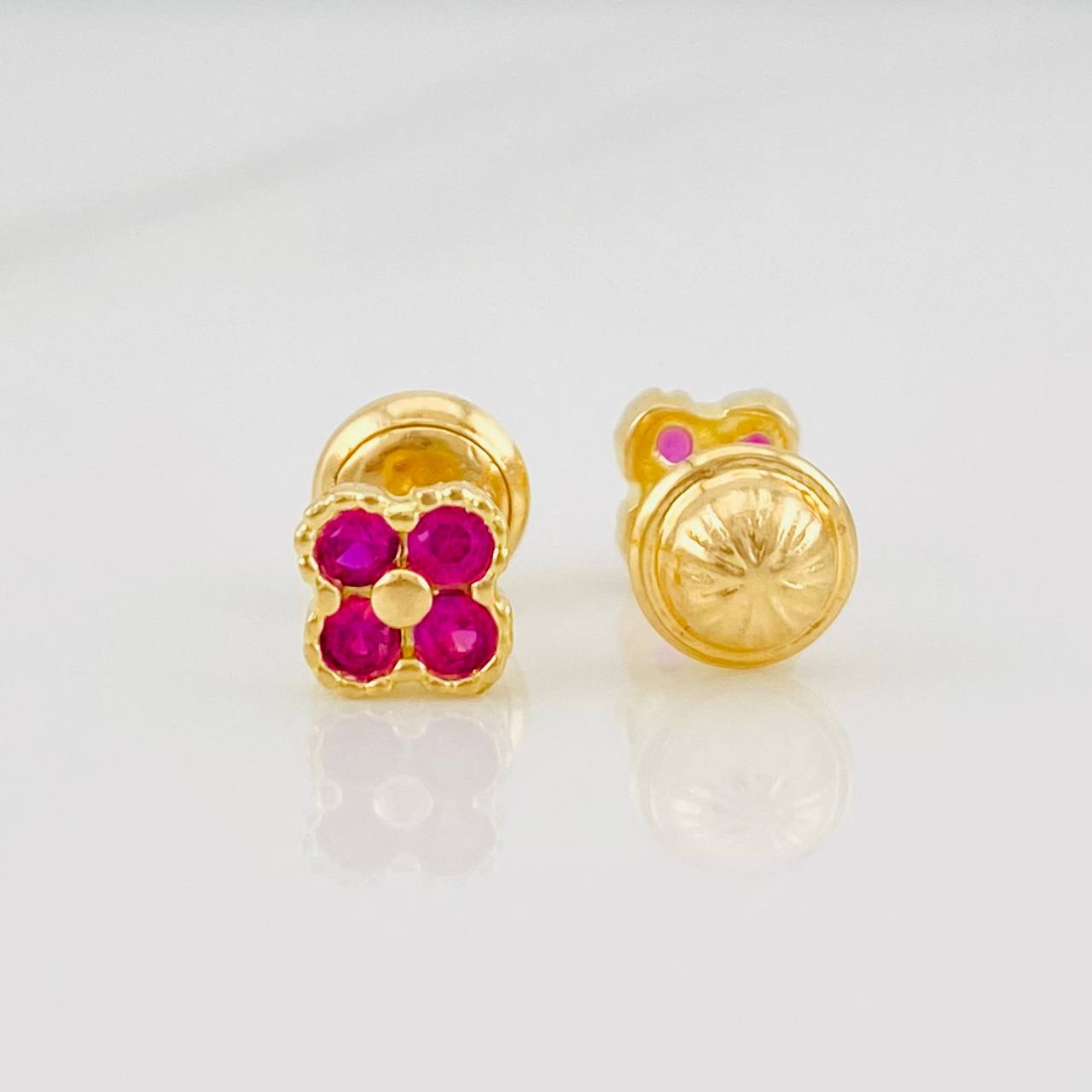 Flower Stud Earrings 1.05g / in / 4.66mm Yellow Gold 18K