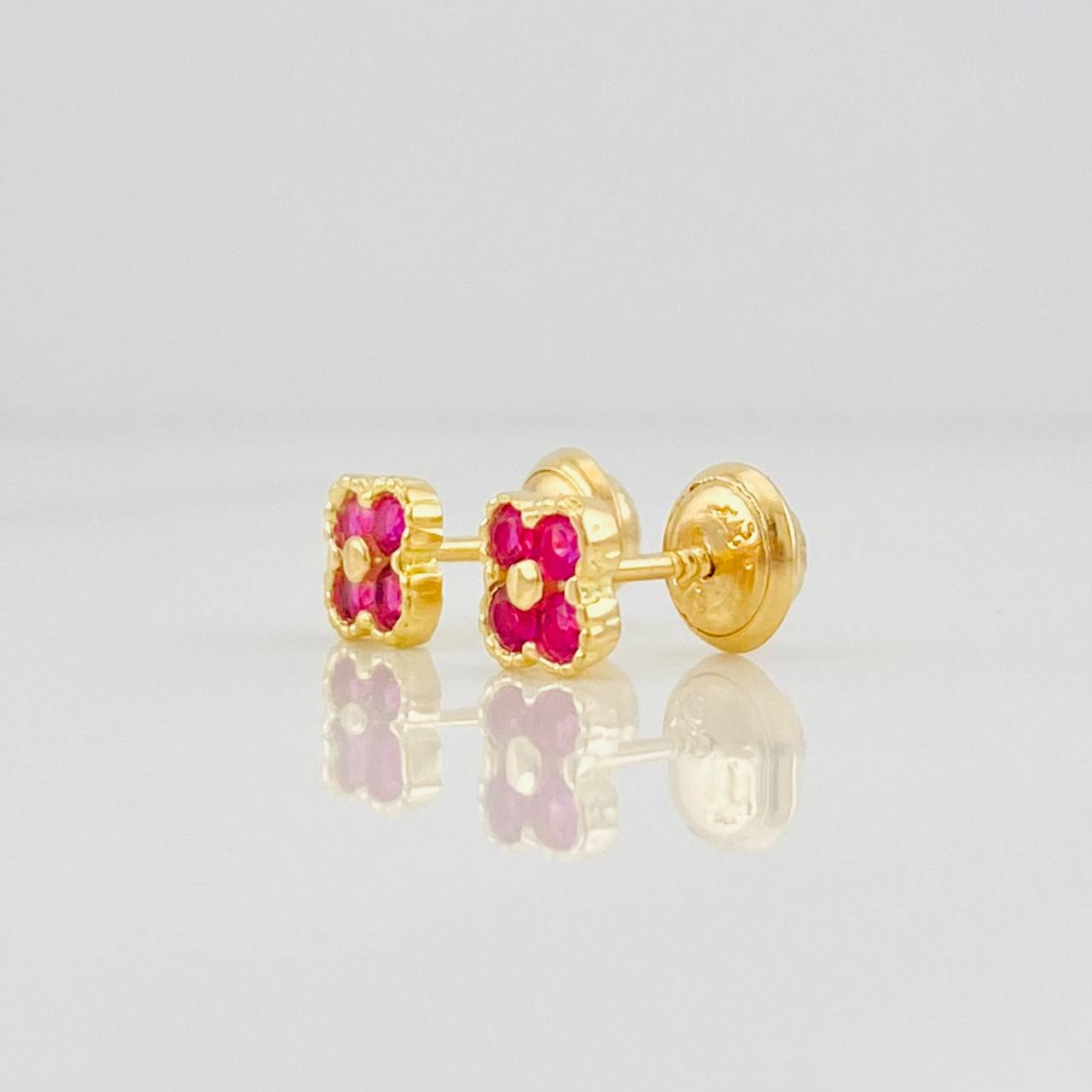 Flower Stud Earrings 1.05g / in / 4.66mm Yellow Gold 18K