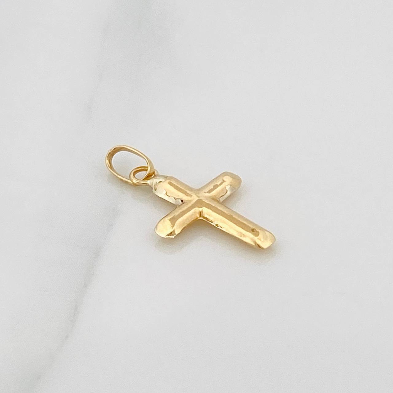 Dije Cruz  0.4gr / 3/4 in / Oro Amarillo 18K %