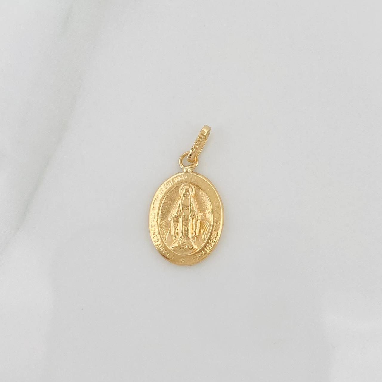 Pendant Miraculous Virgin 0.65gr / 3/4 in / 18K Yellow Gold &