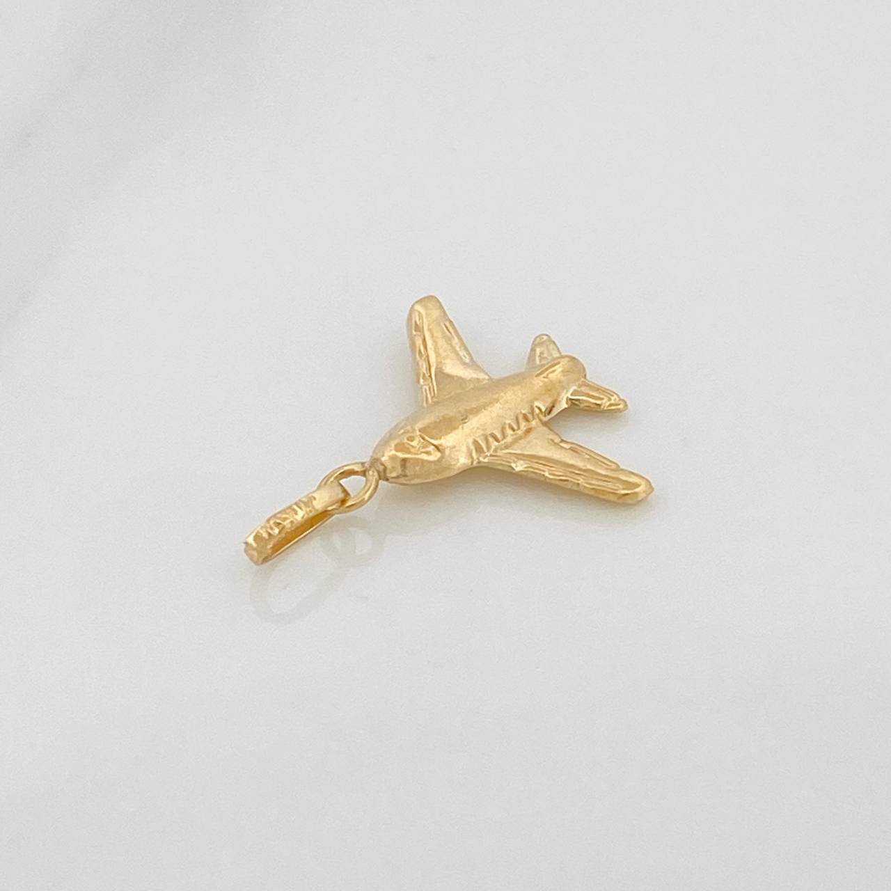 Dije Avion 0.5gr / 3/4 in / Oro Amarillo 18K &