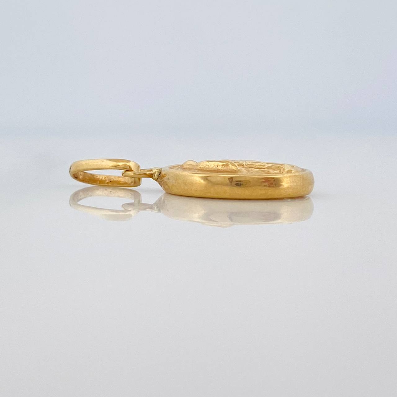 Pendant Miraculous Virgin 0.55gr / 3/4 in / 18K Yellow Gold &