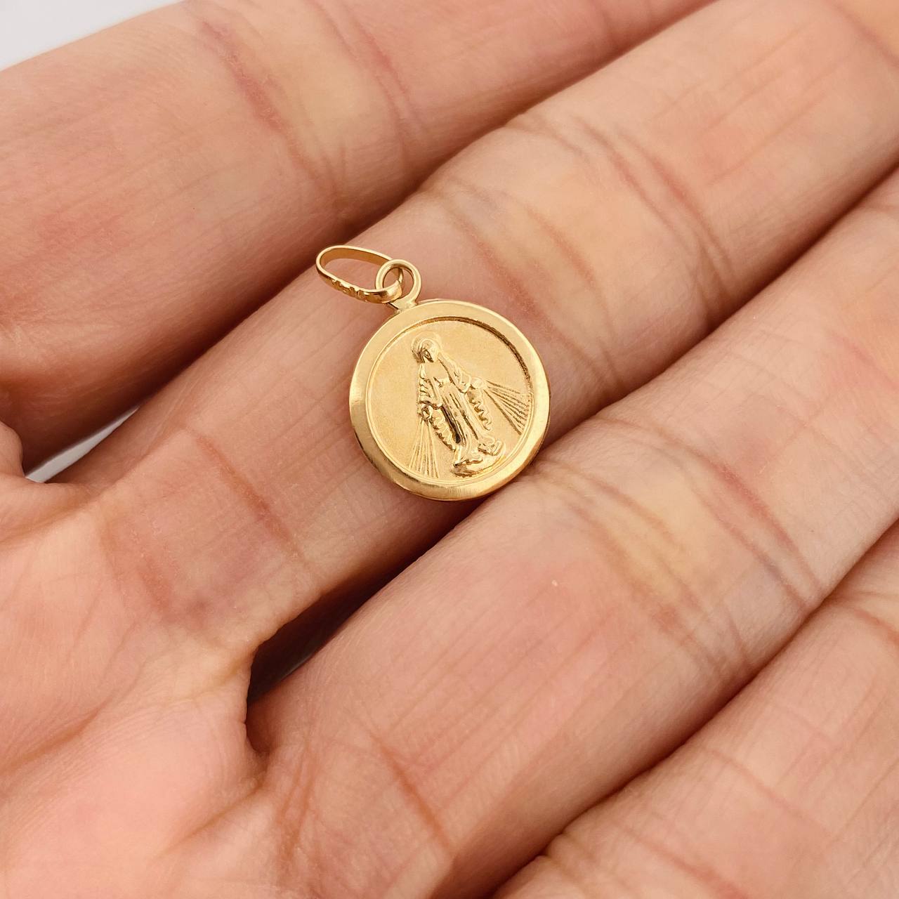 Dije Virgen Milagrosa 0.45gr / 3/4 in / Oro Amarillo 18K &