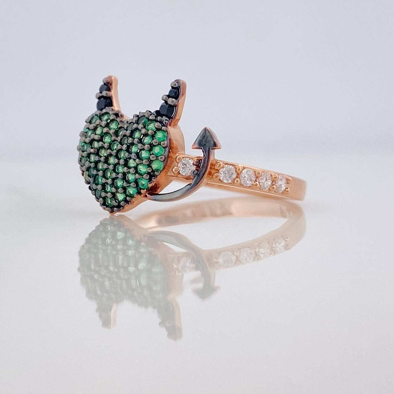 Devil Heart Ring 2.65gr / T7 3/4 / Two Black Rose Gold 18K &
