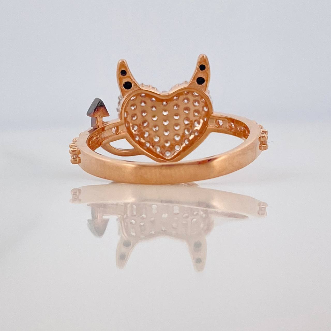 Devil Heart Ring 2.55g / T5 1/4 / Three Golds 18K %